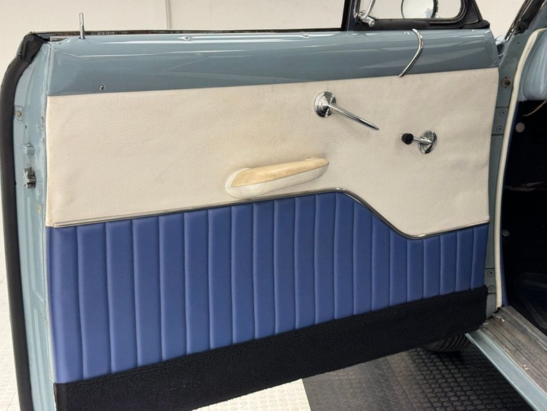 Ford-Victoria-1951-Light-Blue-Blue-5