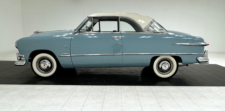 Ford-Victoria-1951-Light-Blue-Blue