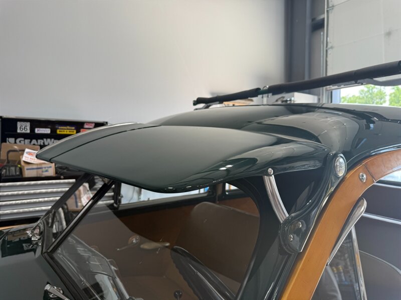 Ford-Woody-1951-Black-Black-13