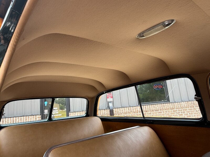 Ford-Woody-1951-Black-Black-19