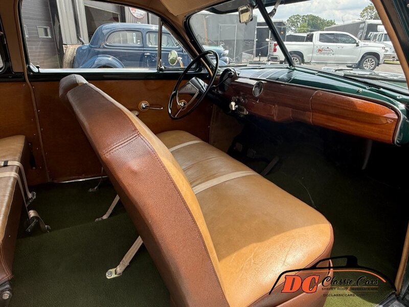 Ford-Woody-1951-Black-Black