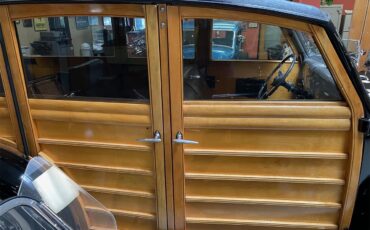 Ford-Woody-wagon-1936-Black-Saddle-3