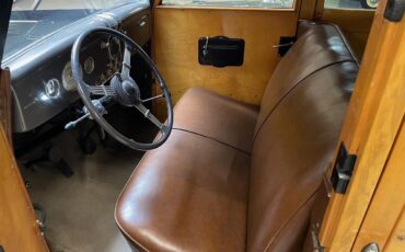Ford-Woody-wagon-1936-Black-Saddle-8