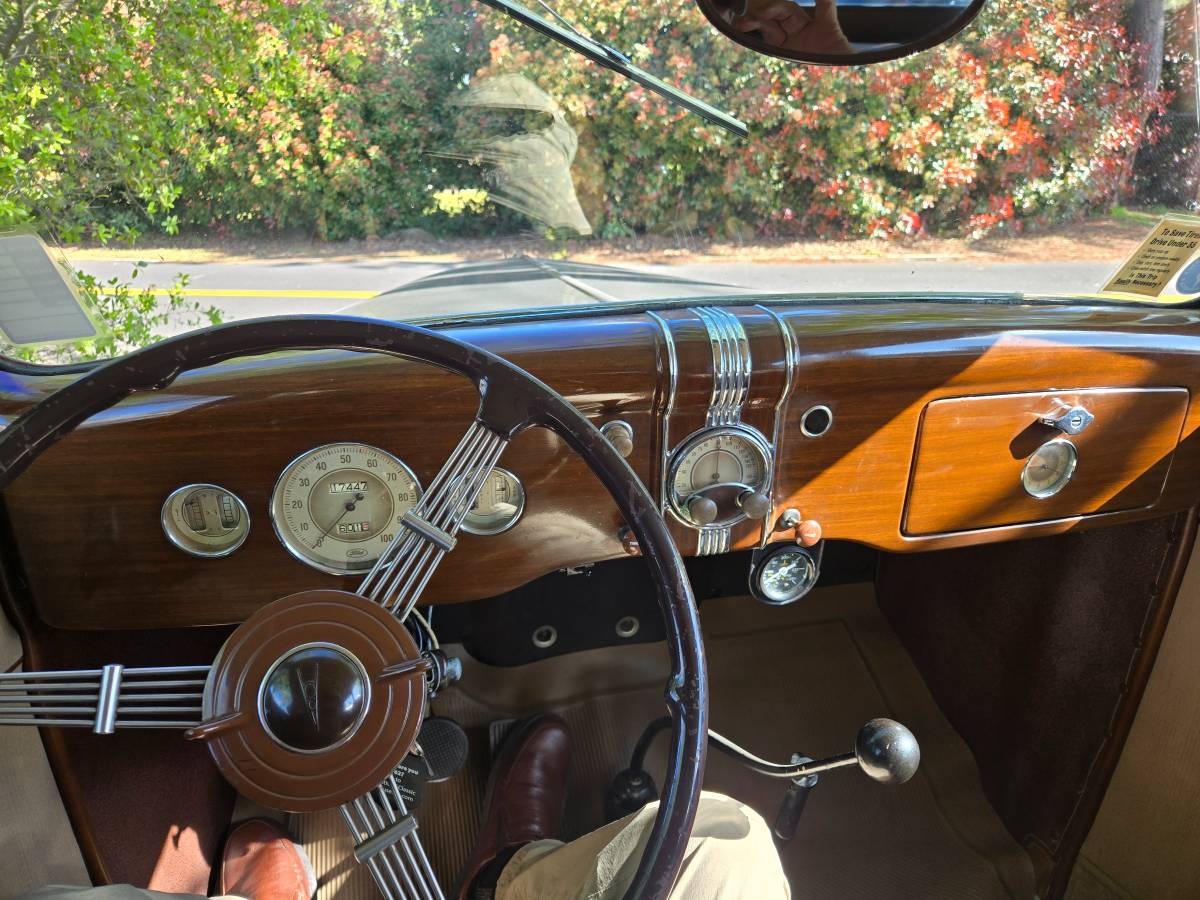 Ford-convertable-1936-black-4