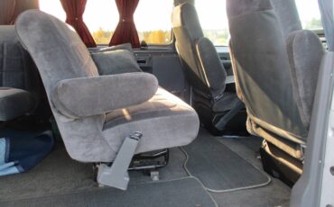 Ford-econoline-club-wagon-1991-blue-13