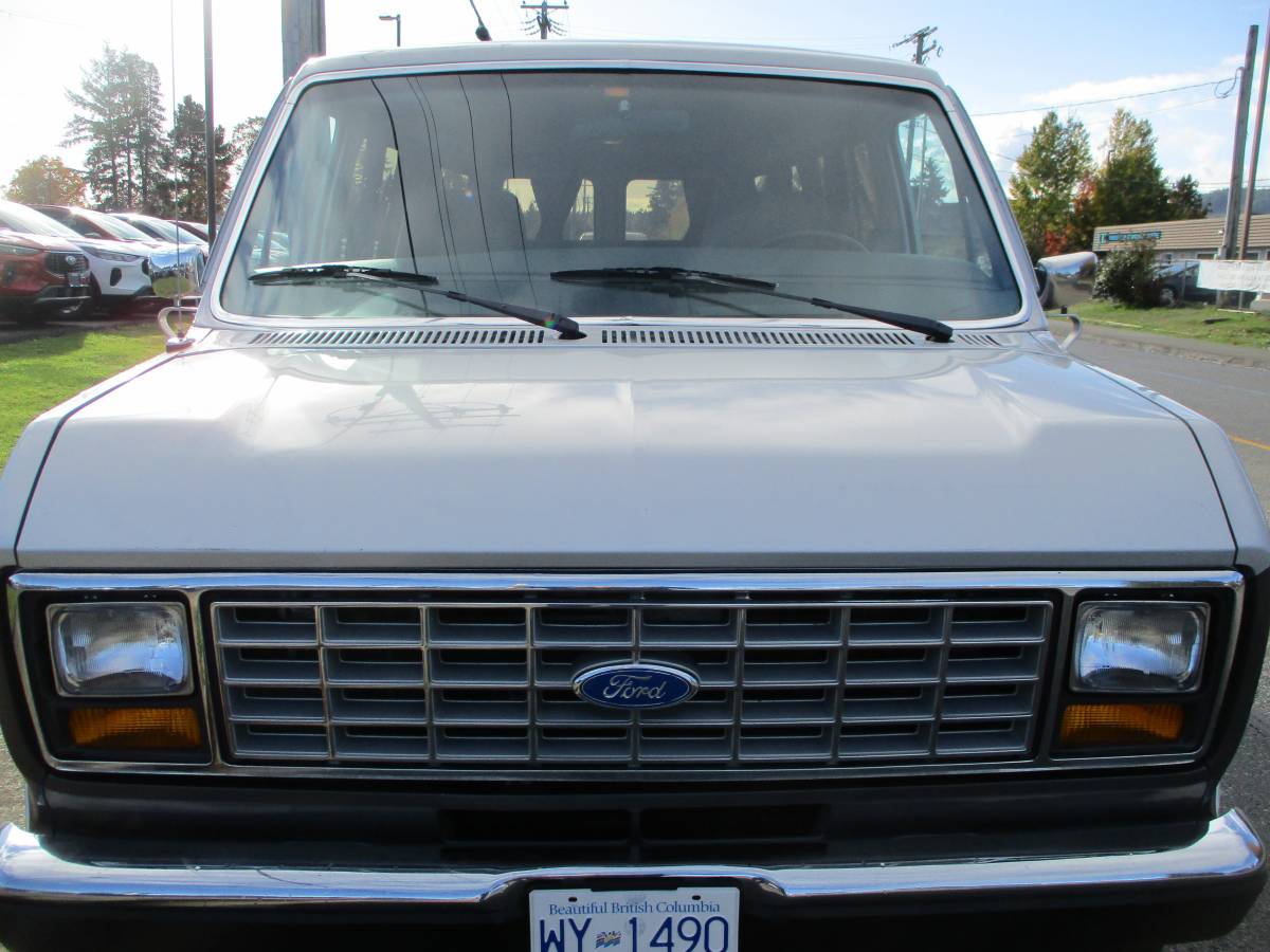 Ford-econoline-club-wagon-1991-blue-5