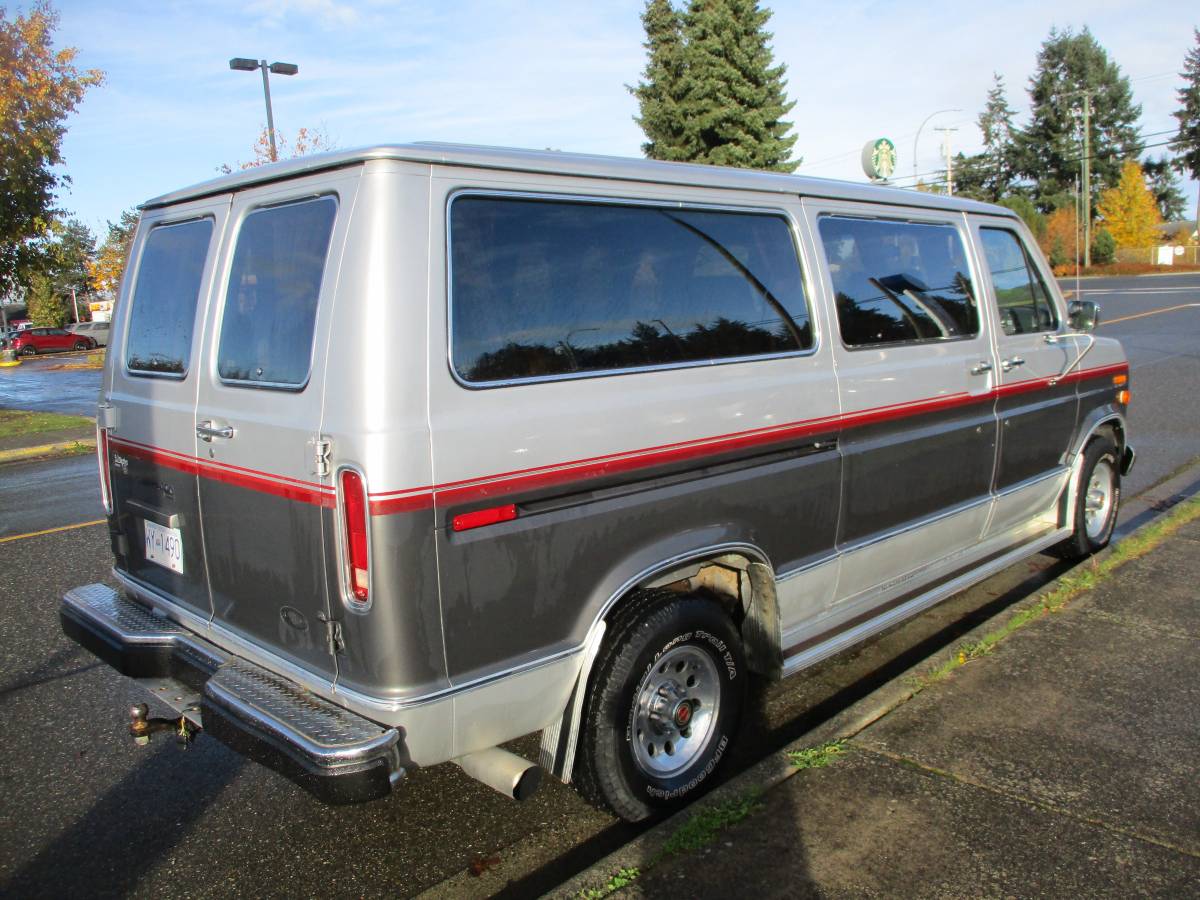 Ford-econoline-club-wagon-1991-blue-8