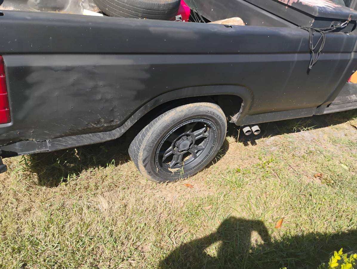 Ford-f-150-1985-black-6