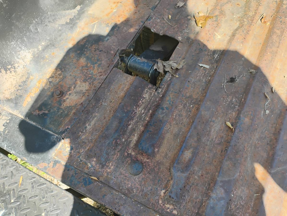 Ford-f-150-1985-black-8