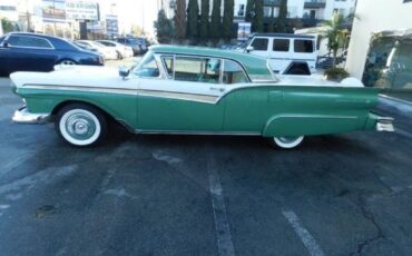 Ford-fairlane-sunliner-1957-green-11