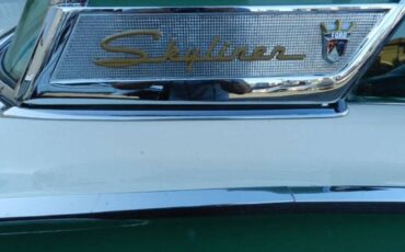 Ford-fairlane-sunliner-1957-green-16