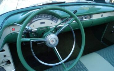 Ford-fairlane-sunliner-1957-green-23