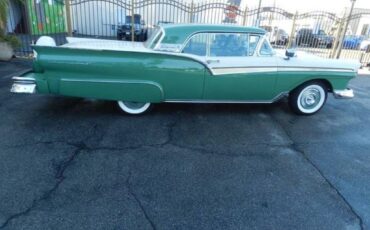 Ford-fairlane-sunliner-1957-green-8