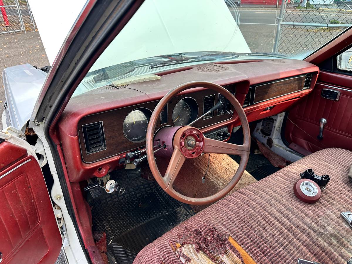 Ford-fairmont-1978-white-6