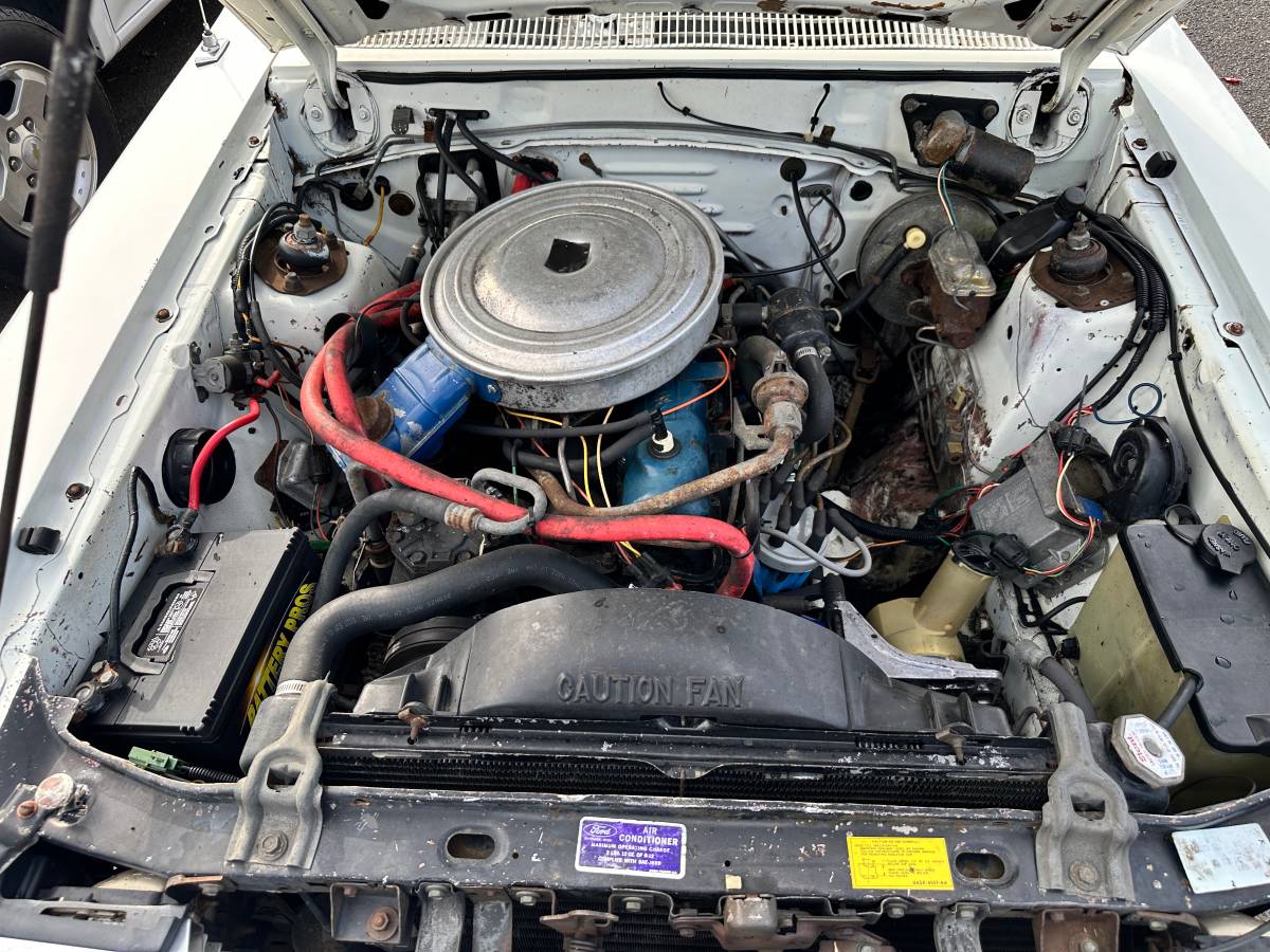 Ford-fairmont-1978-white-9