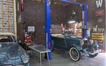 Ford-model-a-phaeton-1928-blue-14