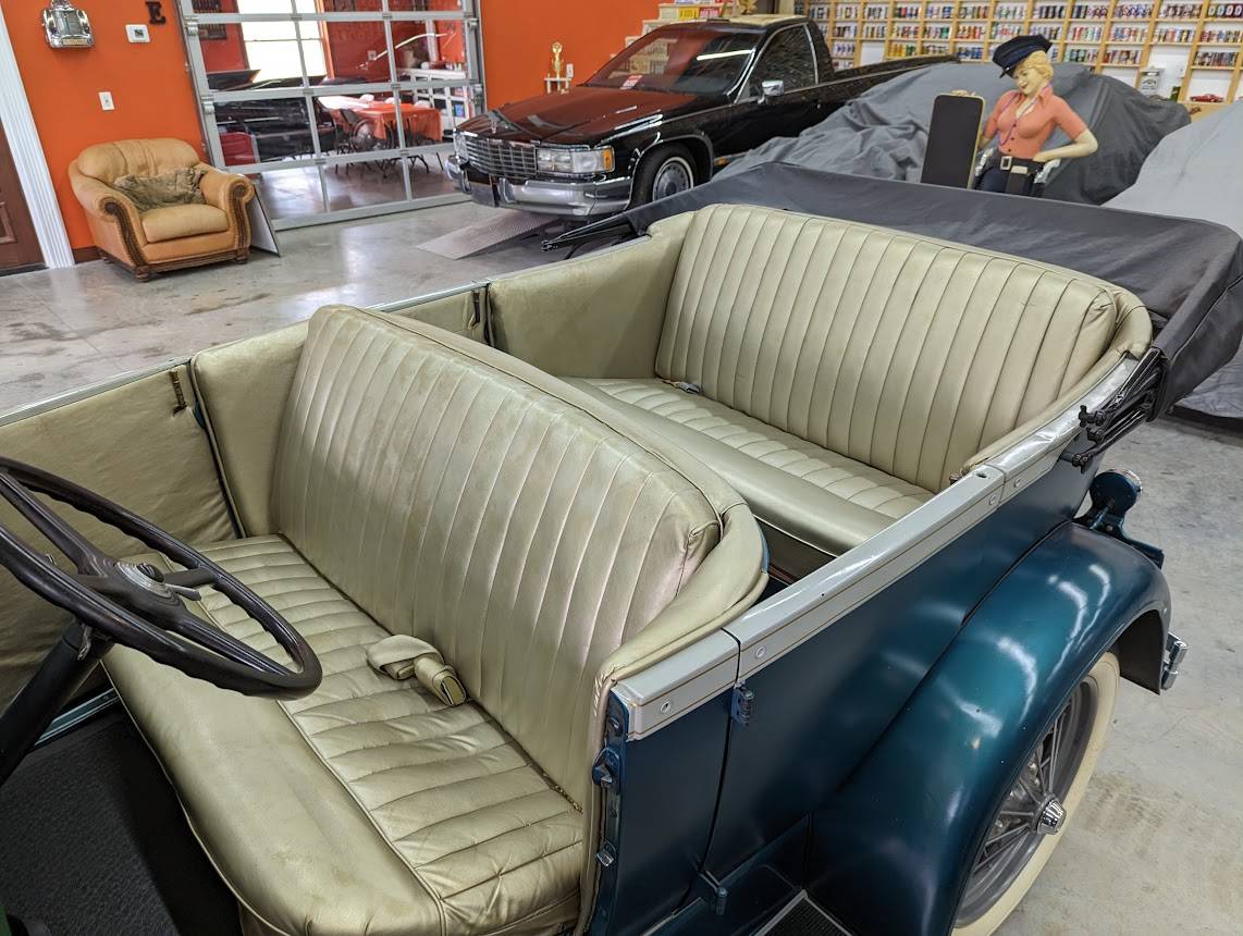 Ford-model-a-phaeton-1928-blue-5