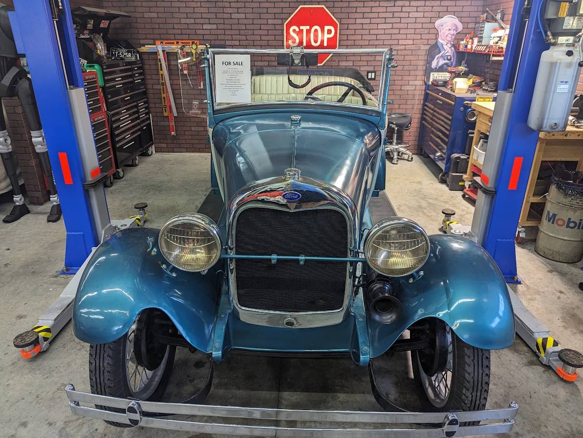 Ford-model-a-phaeton-1928-blue