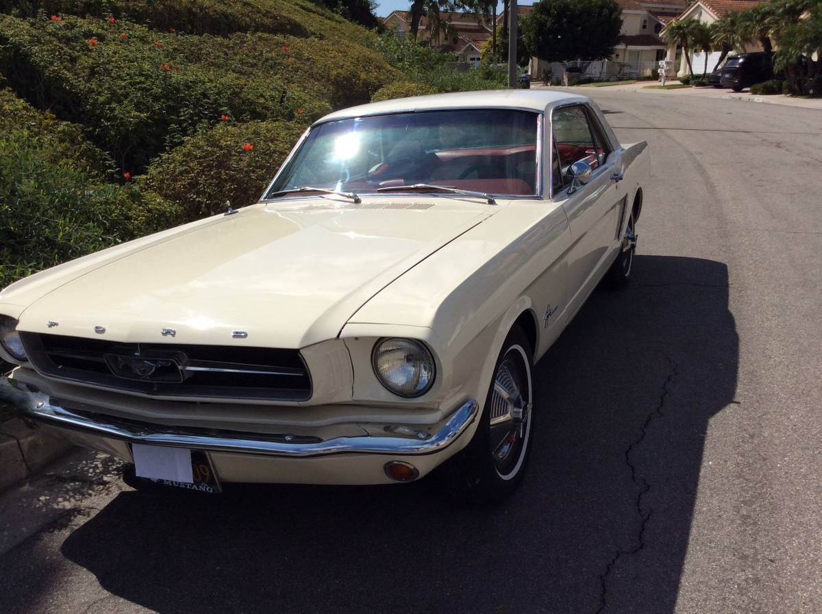 Ford-mustang-1965-white-1