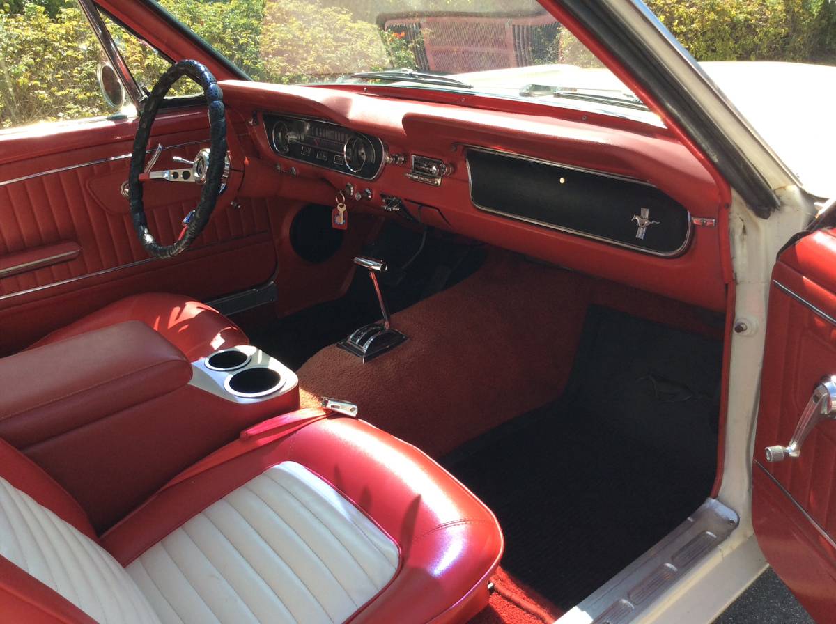 Ford-mustang-1965-white-16