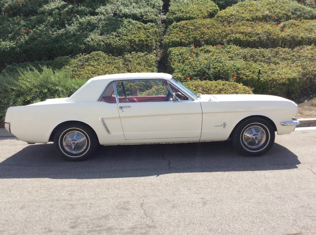 Ford-mustang-1965-white-19