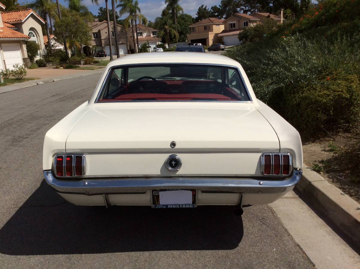 Ford-mustang-1965-white-22