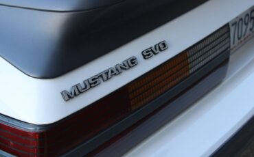 Ford-mustang-svo-1985-white-10