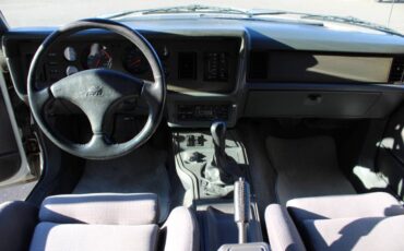 Ford-mustang-svo-1985-white-12