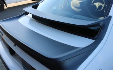 Ford-mustang-svo-1985-white-9