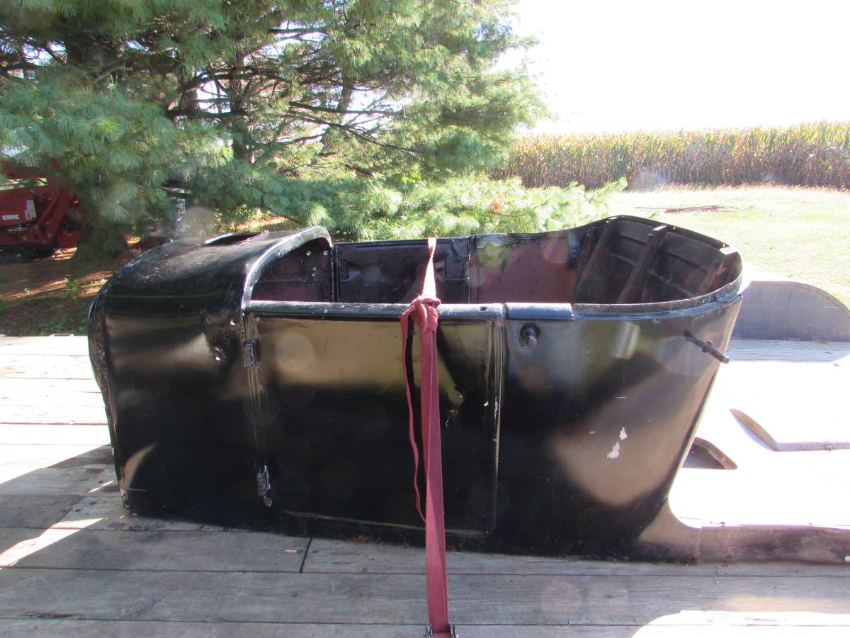 Ford-roadster-pickup-1927-black-1