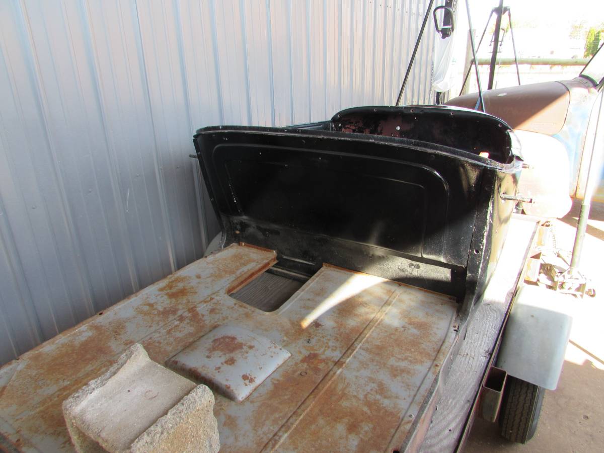 Ford-roadster-pickup-1927-black-3