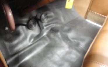 Ford-super-deluxe-convertible-1941-red-37