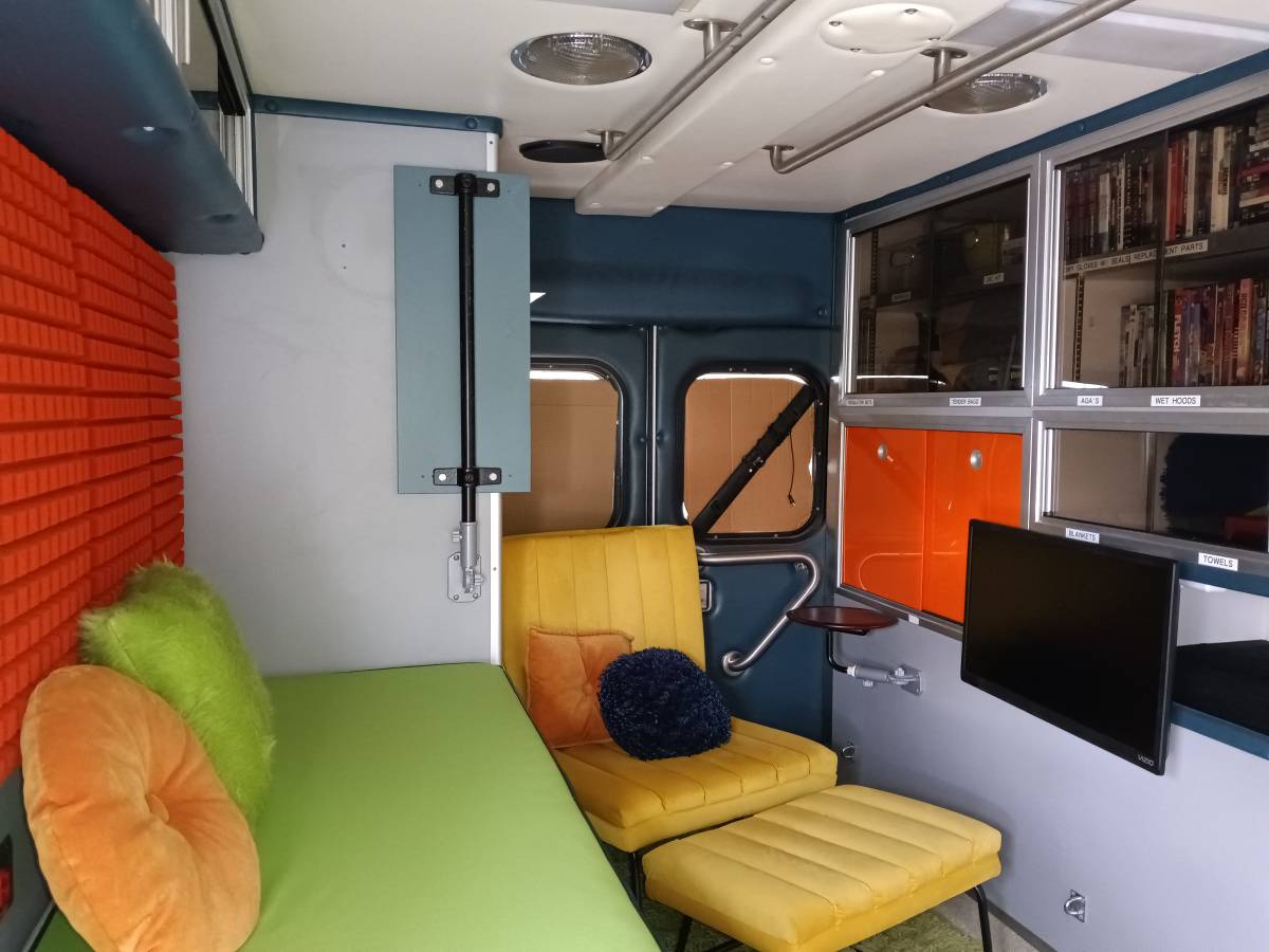 Ford-super-duty-xlt-diesel-1995-white-10