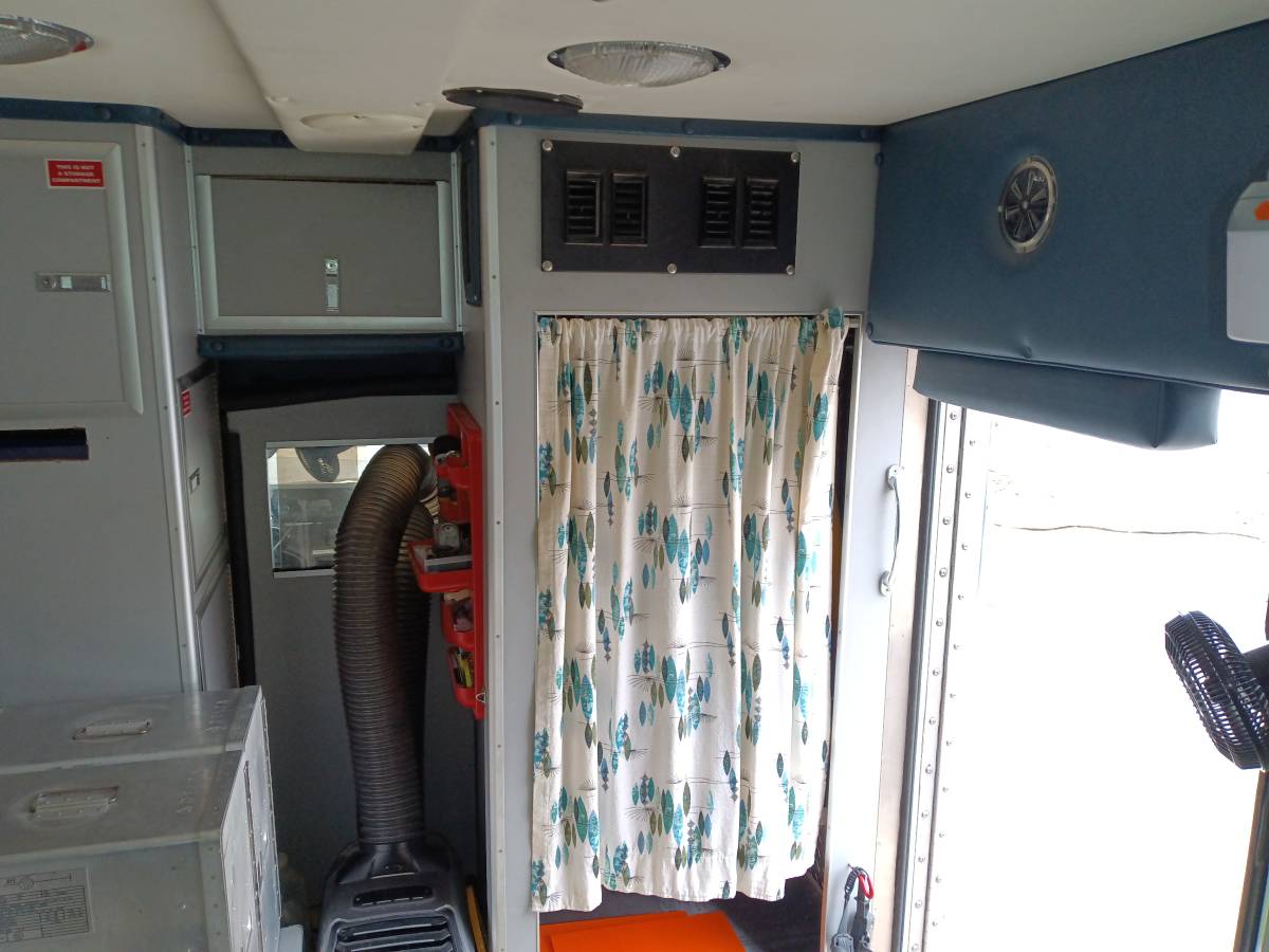 Ford-super-duty-xlt-diesel-1995-white-4