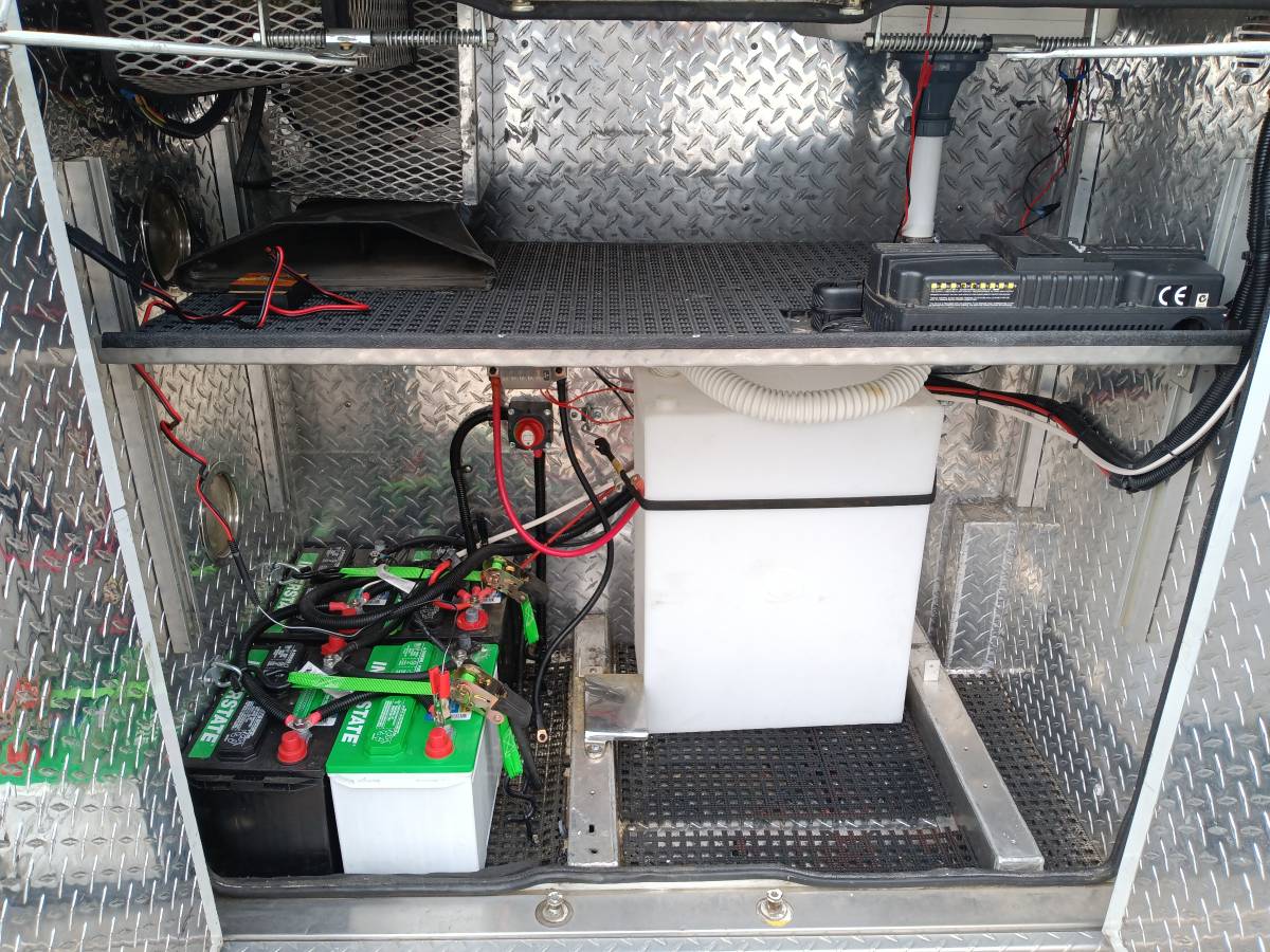 Ford-super-duty-xlt-diesel-1995-white-8