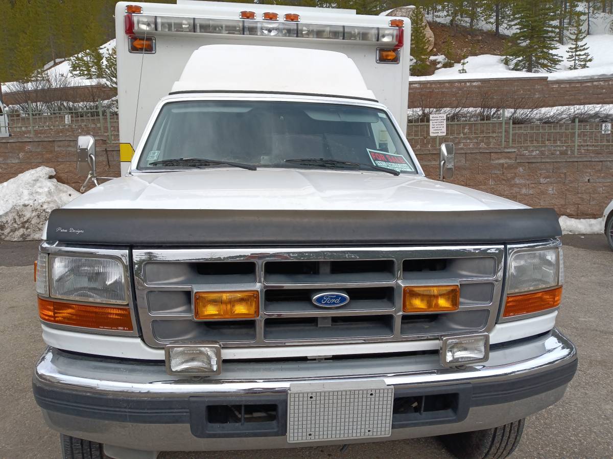 Ford-super-duty-xlt-diesel-1995-white