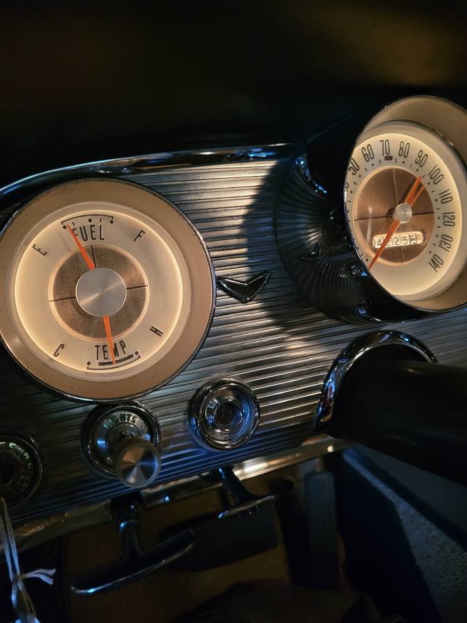 Ford-thunderbird-1960-white-3