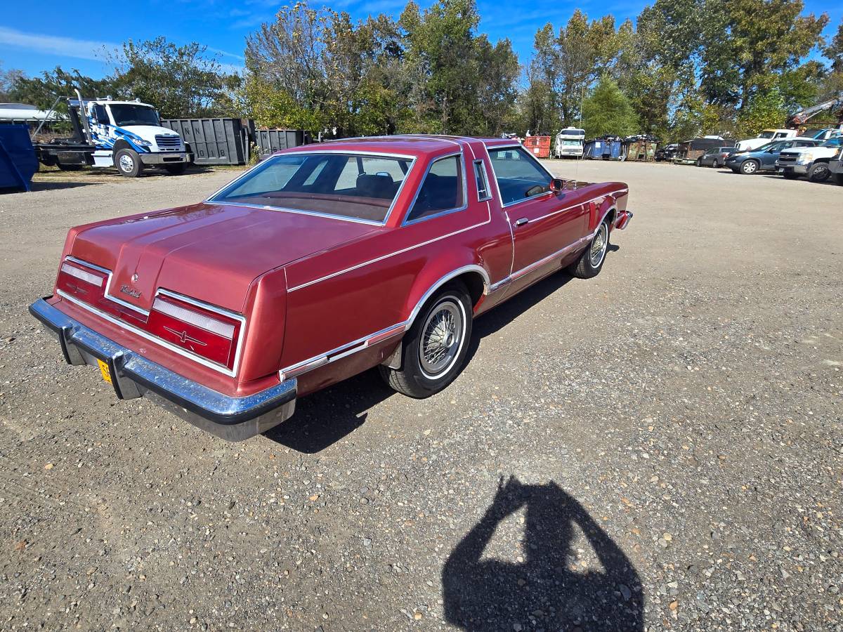 Ford-thunderbird-1978-red-10