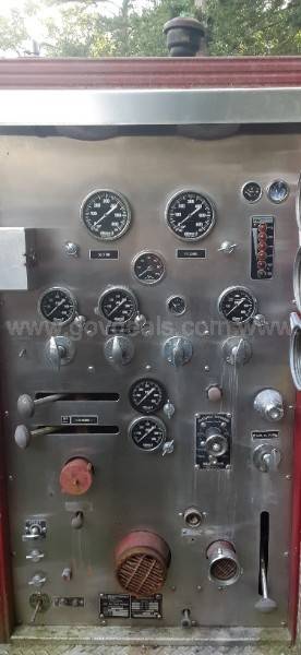 Gmc-6500-pumper-1976-red-14