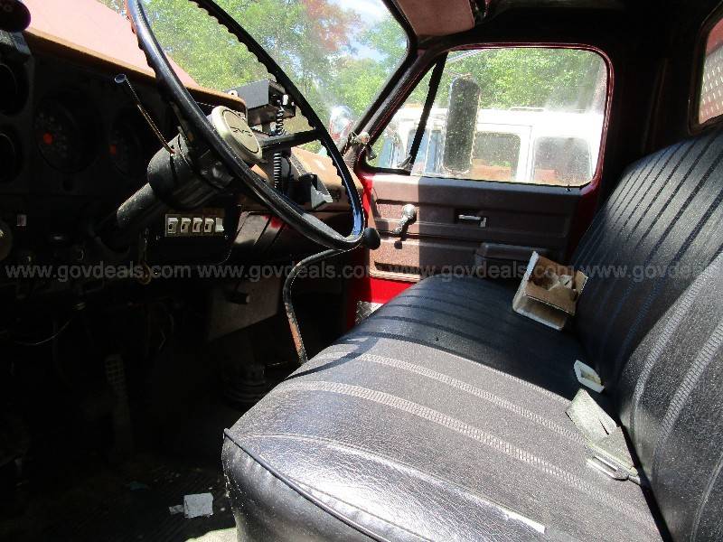 Gmc-6500-pumper-1976-red-8