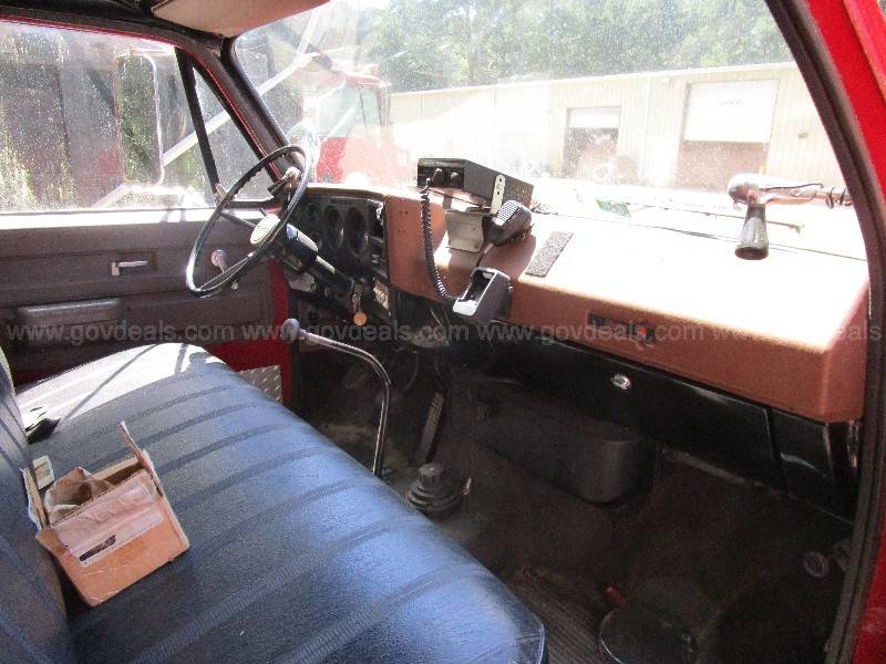 Gmc-6500-pumper-1976-red-9