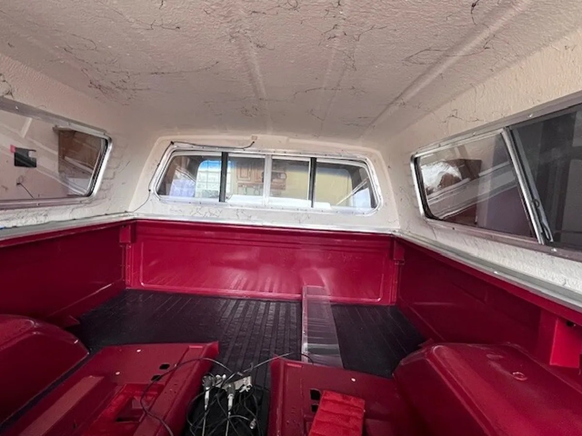 Gmc-Sierra-1500-1982-Carmine-Red-amp-Silver-Red-11