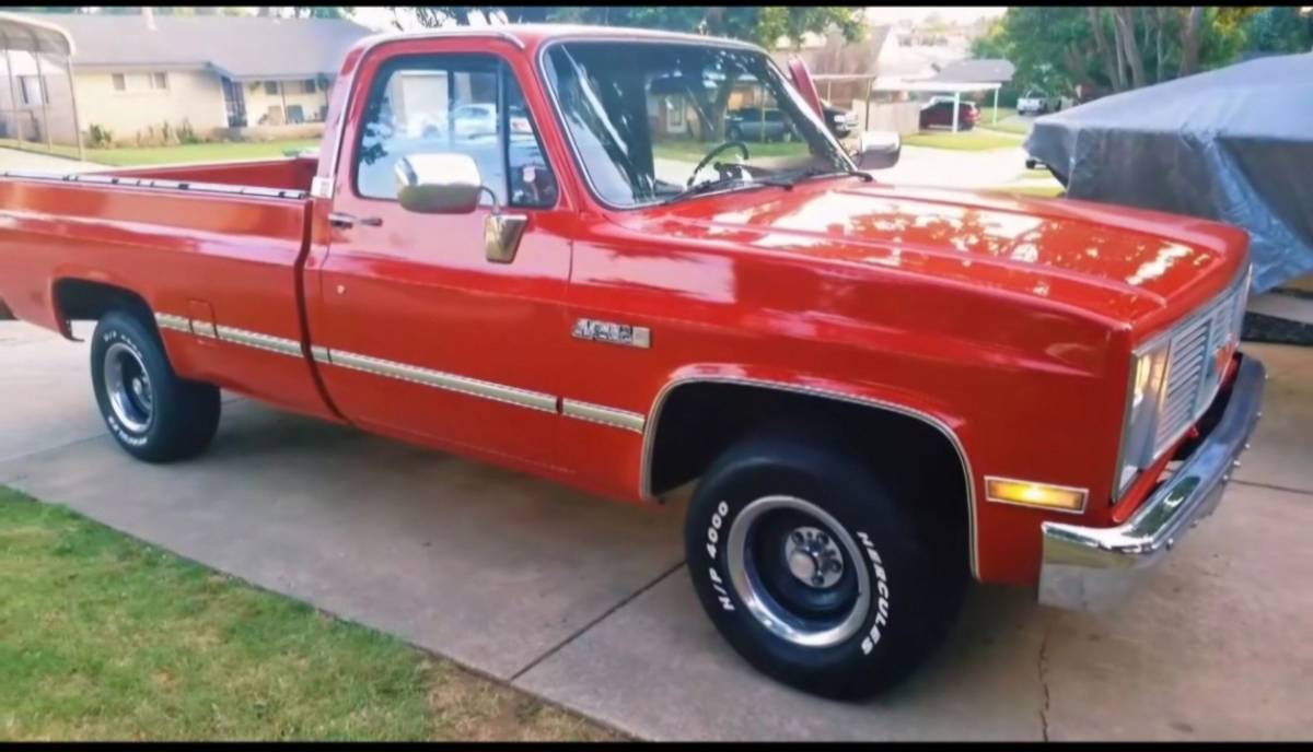 Gmc-sierra-1500-1985-red-2