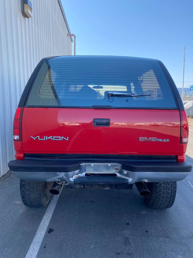 Gmc-yukon-1993-red-1