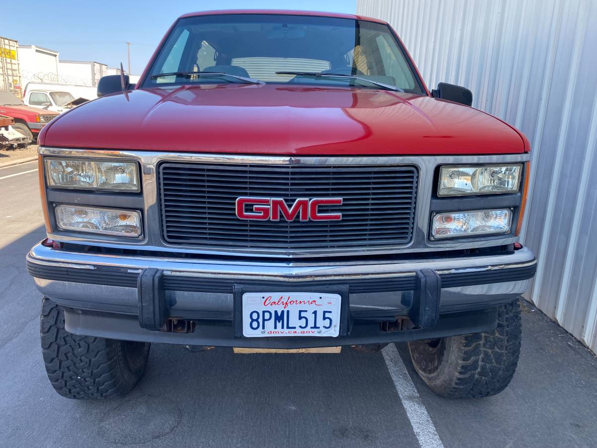 Gmc-yukon-1993-red-17