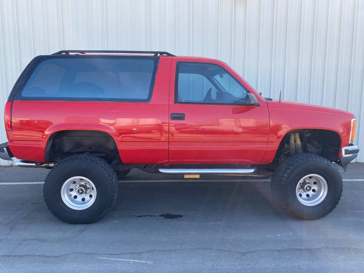 Gmc-yukon-1993-red-18