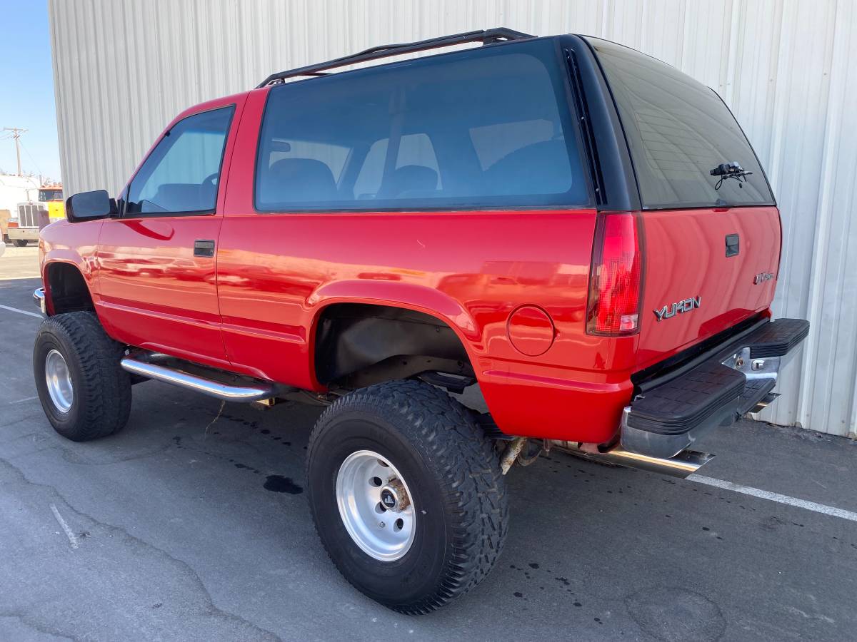 Gmc-yukon-1993-red-21