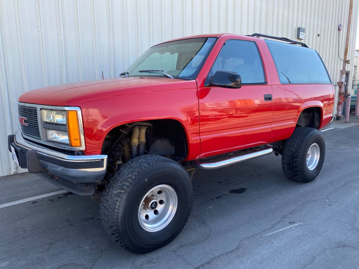 Gmc-yukon-1993-red-30