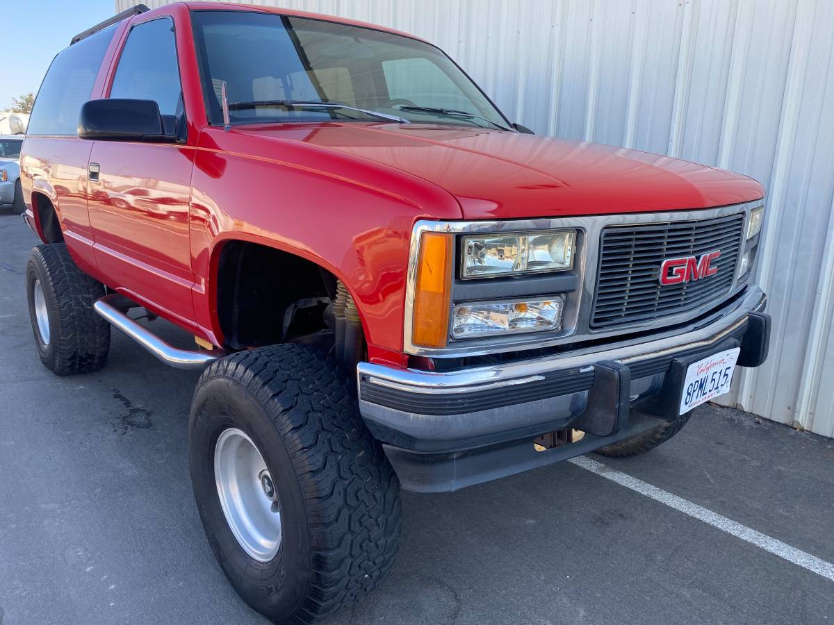 Gmc-yukon-1993-red-33