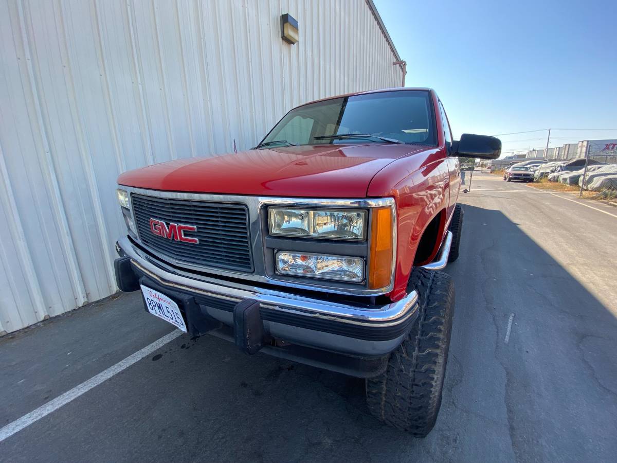 Gmc-yukon-1993-red-4